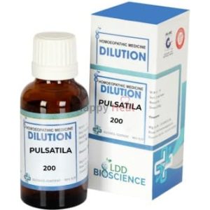 A bottle of Pulsatila 200 homeopathic dilution alongside its packaging, labeled as a homeopathic medicine.
